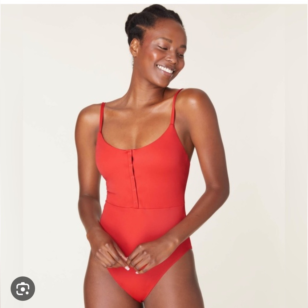 Andie Swimsuit - The Snap in Chili Pepper (Size M)